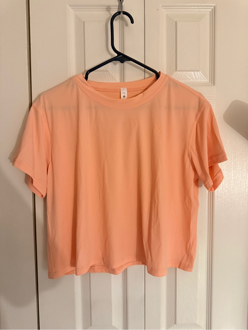 Lululemon peach tee